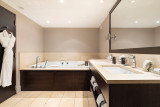 suite-elegance-salle de bain-hotel©Les Suites de la Potinière