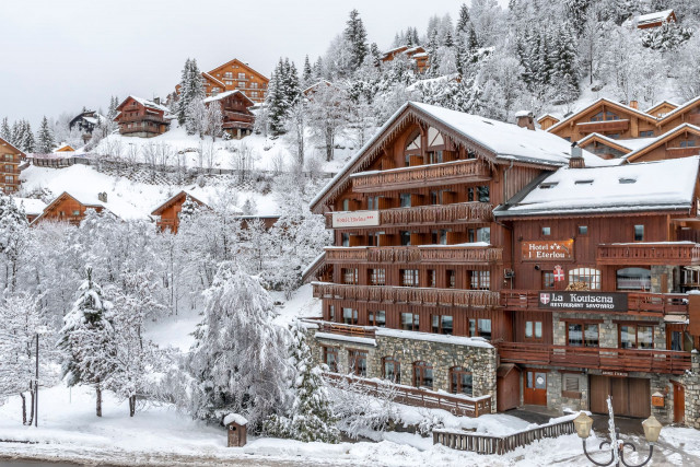 facade-hotel-eterlou-meribel-proche-des-pistes-oxygene-ski-collection