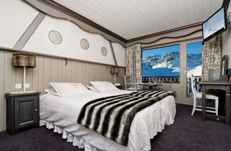 room-hotel-les-campanules-tignes-ski-winter-oxygene-ski-collection