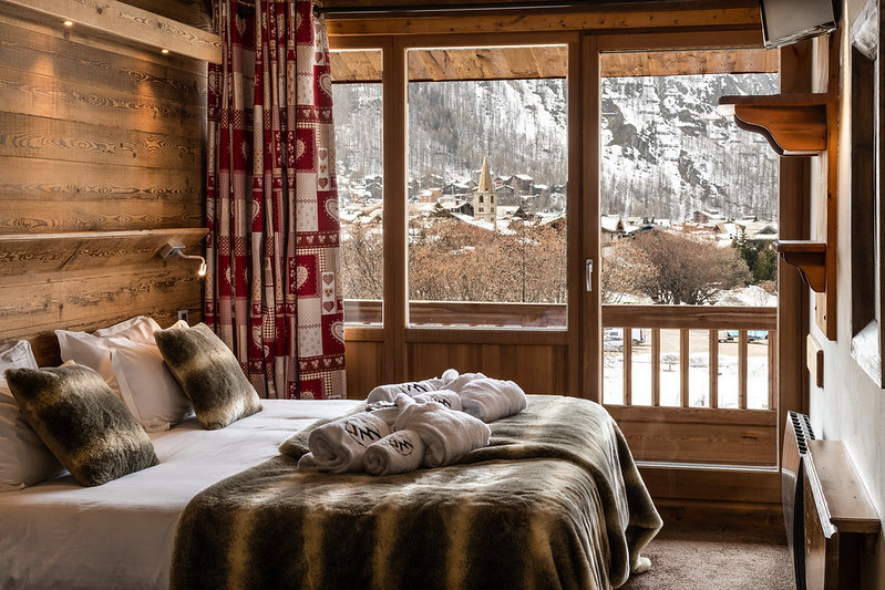 hotel-ski-lodge-val-d-isere-vue-village-village-montana-osc