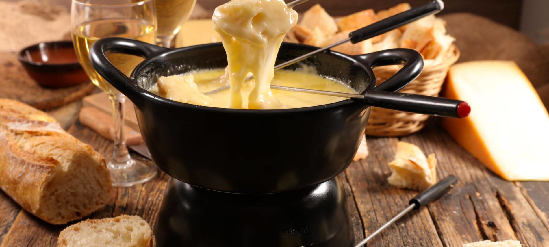 cheese-fondue3-1900x855-3210369