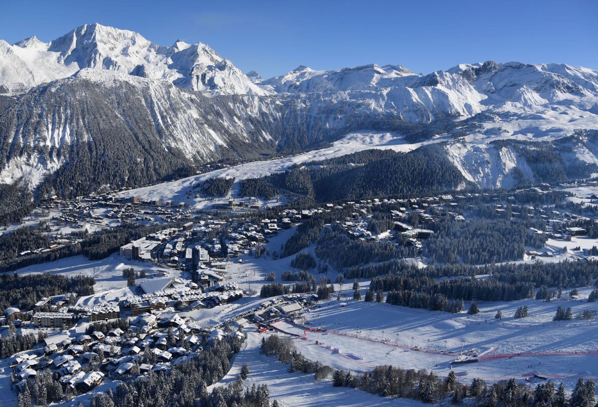 Courchevel-snow-resort-3-vallees-view