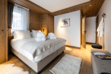 location-apartment-four-room-eight-people-residence-falcon-lodge-meribel-oxygene-ski-collection