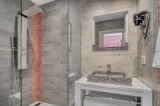 chalet-ancolie shower room