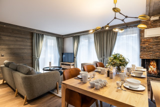 location-appartement-deux-chambres-cabine-six-personnes-residence-falcon-lodge-meribel-oxygene-ski-collection