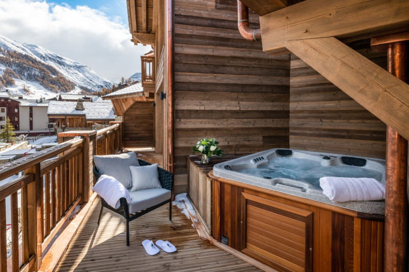 Alaska_Lodge-Val_dIsere-Appartement 8 personnes avec jacuzzi Oxygene ski collection