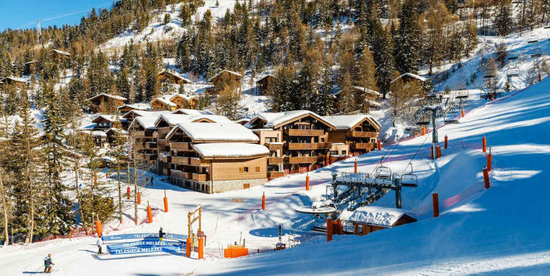 appartement-quatre-pieces-dix-personnes-pied-des-pistes-ski-in-ski-out-la-plagne-oxygene-ski-collection