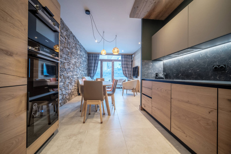 location-apartment-six-people-yeti-tignes-val-claret-close-to-the-slopes-oxygene-ski-collection