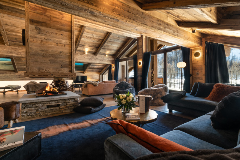 vail-lodge-val-disere 11 people large apartment ski-in ski-out oxygene-ski-collection