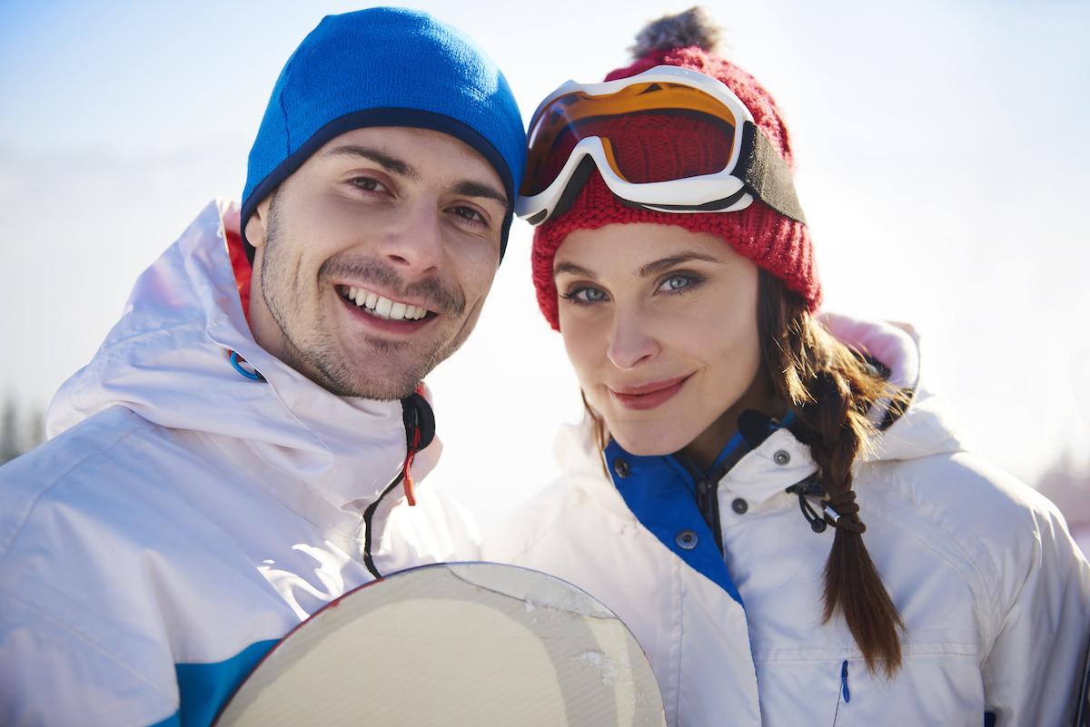 portrait-couple-ski-holiday-gpointstudio - © gpointstudio