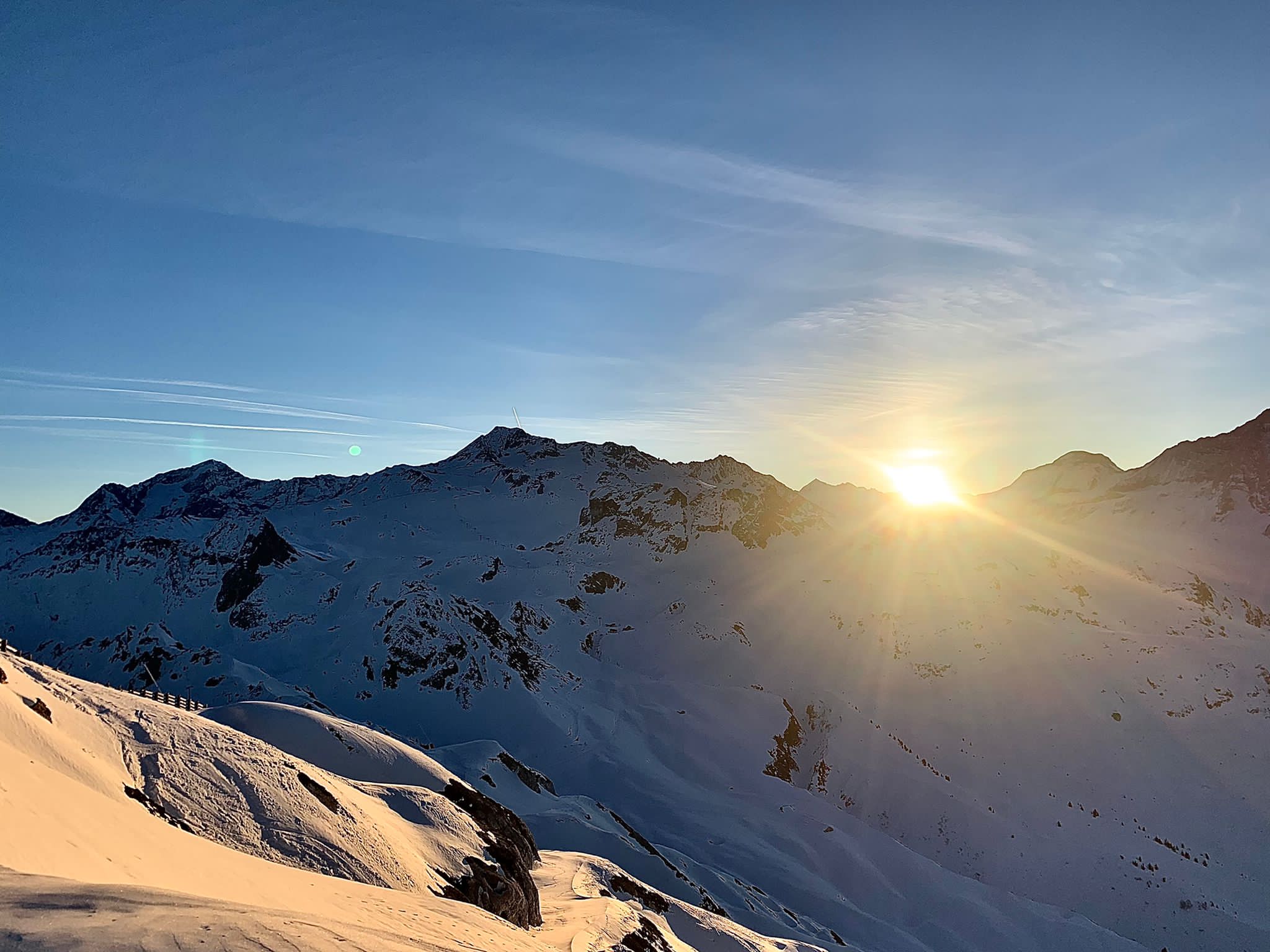 Sun-set-french-alps - © Oxygène Ski