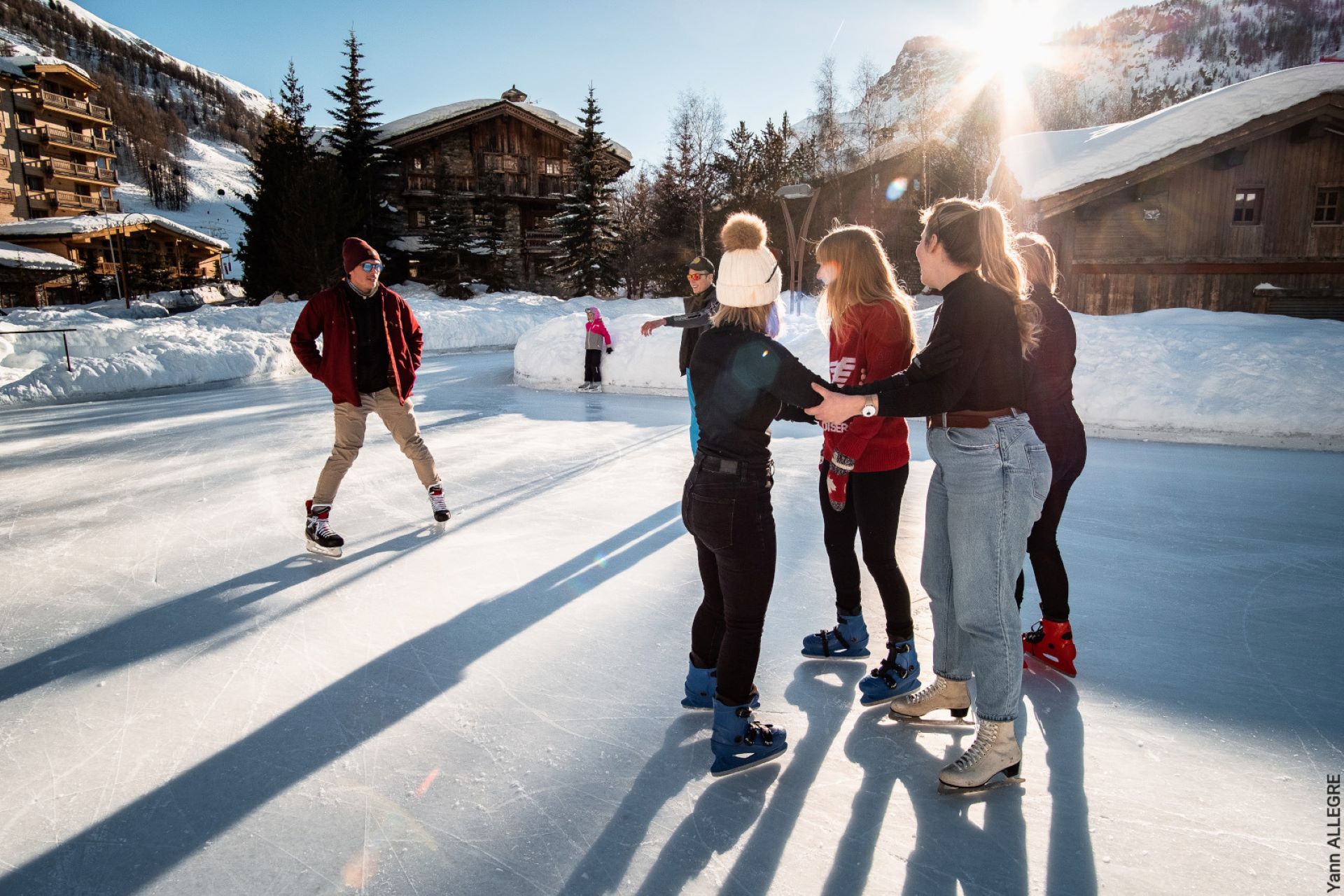 valdisere-station-ski-patins a glace-hiver